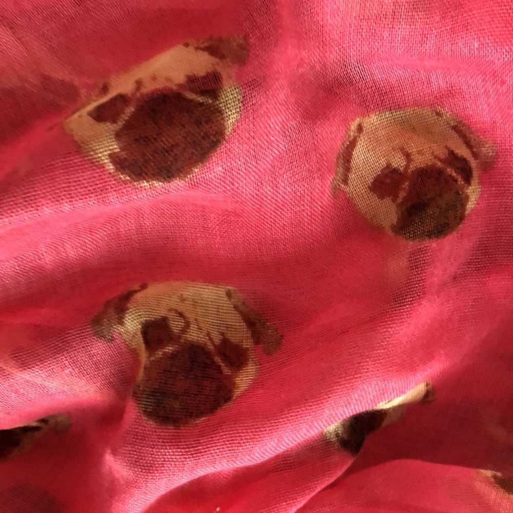 BNWT Pug Infiniti Scarf 🎁 Great Gift Idea 🎄OFFER ME!!